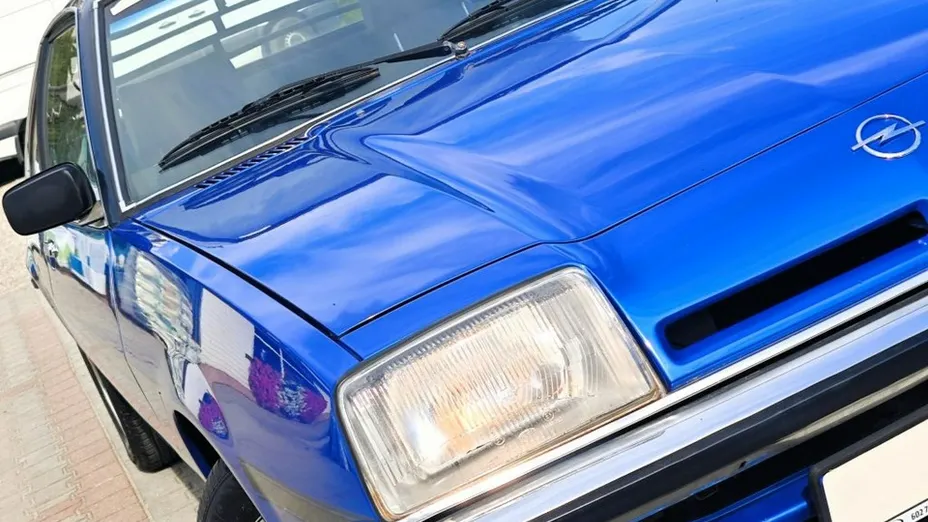 OPEL Manta -