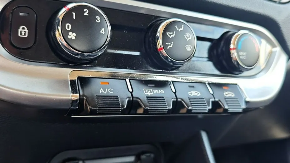 KIA Rio -