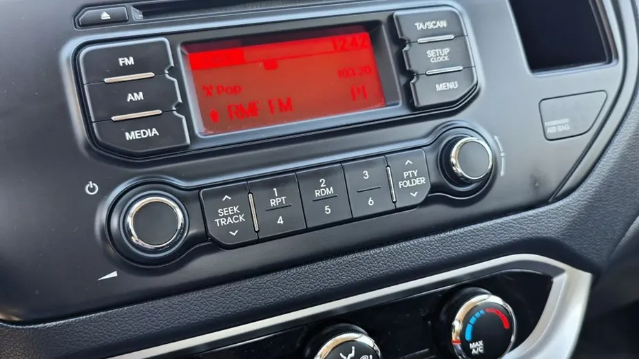 KIA Rio -