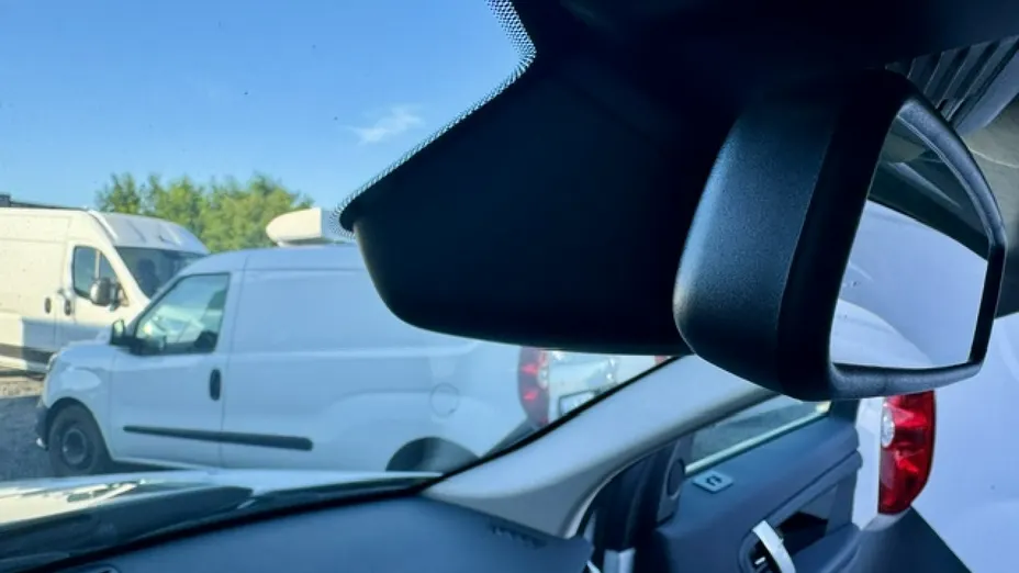 LAND ROVER Discovery Sport -