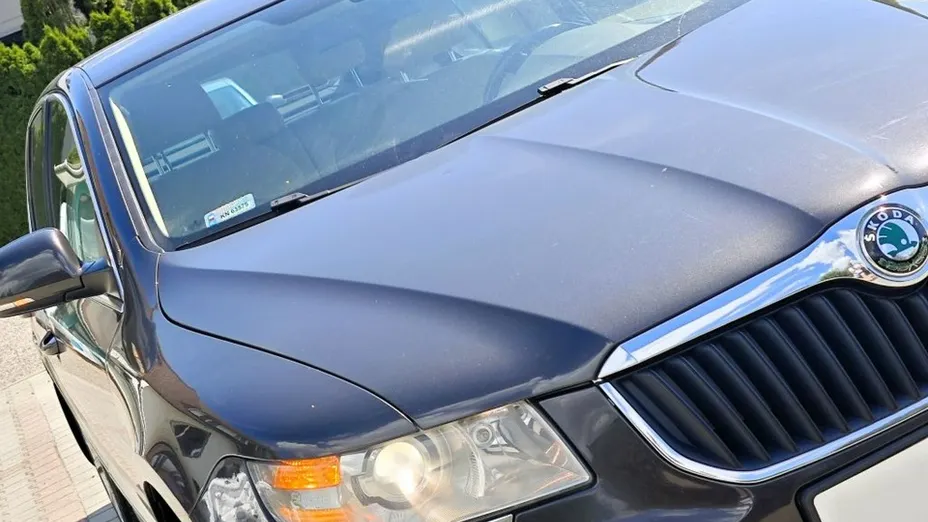 SKODA Superb -