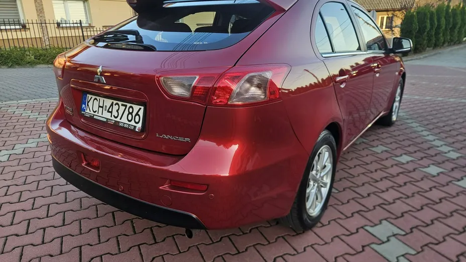 MITSUBISHI Lancer -