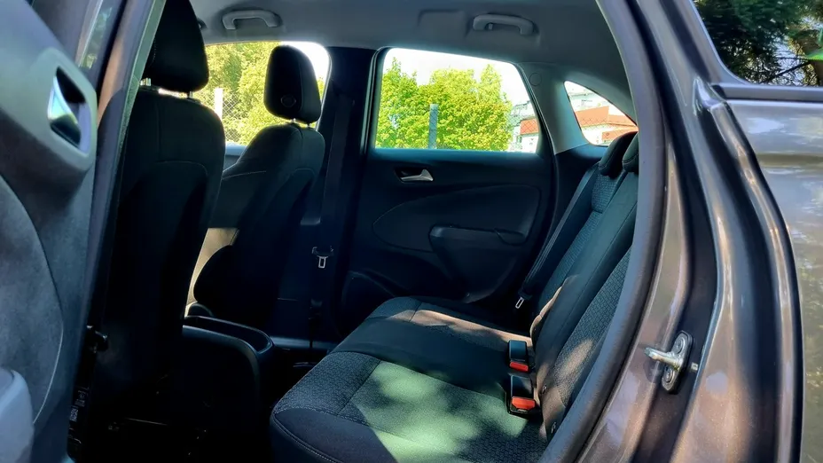 OPEL Crossland X -