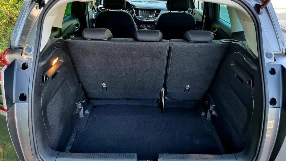 OPEL Crossland X -