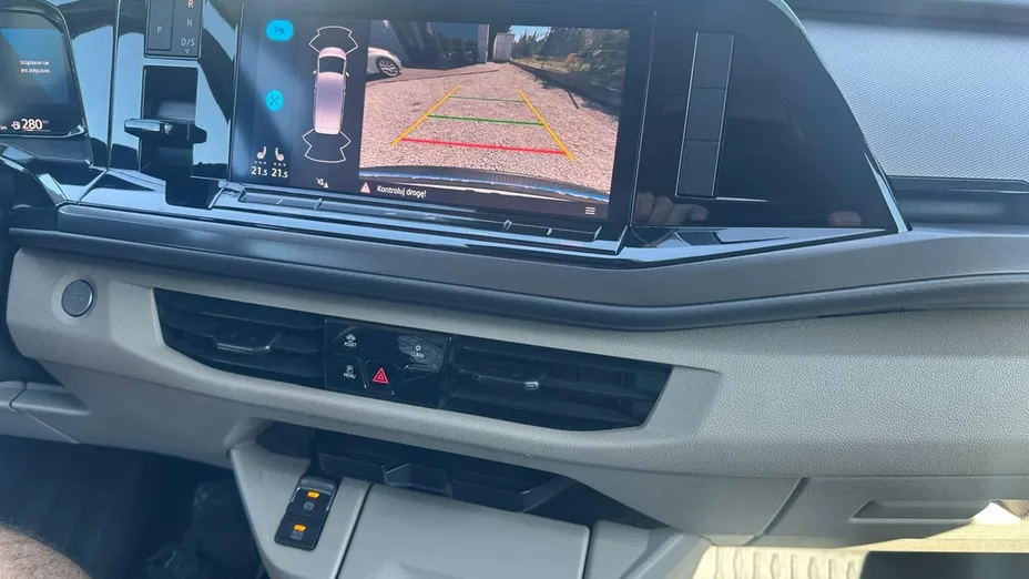 VOLKSWAGEN Multivan -