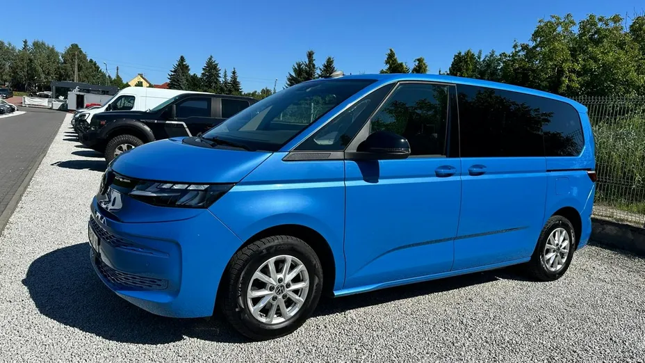 VOLKSWAGEN Multivan -