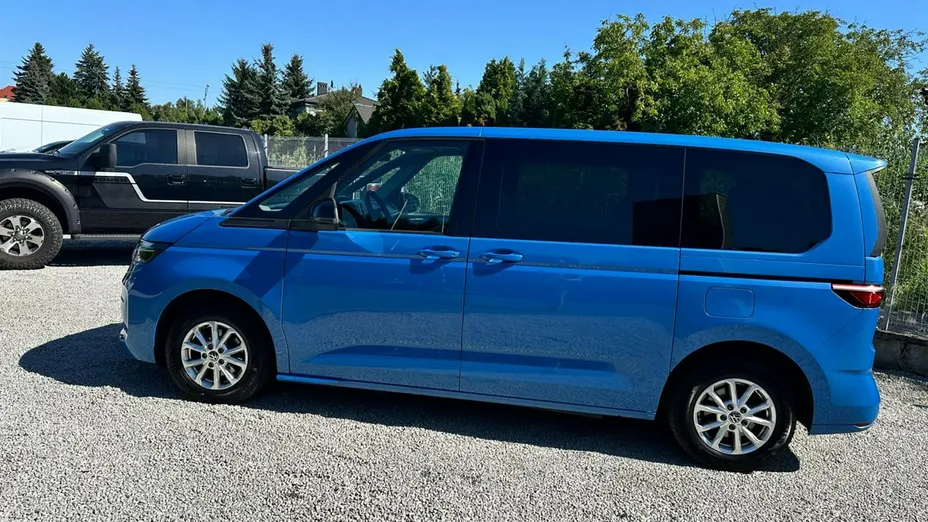 VOLKSWAGEN Multivan -
