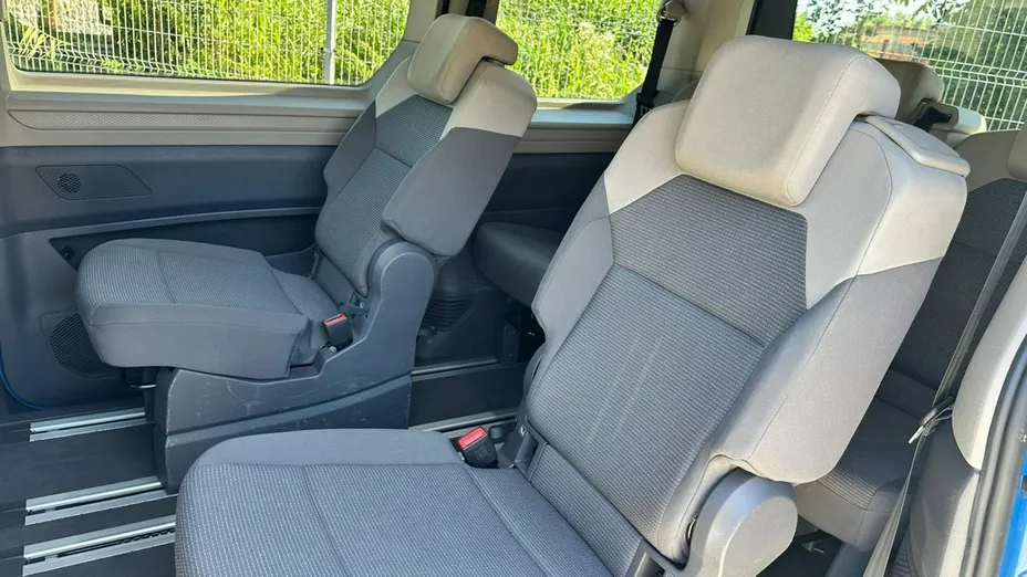 VOLKSWAGEN Multivan -