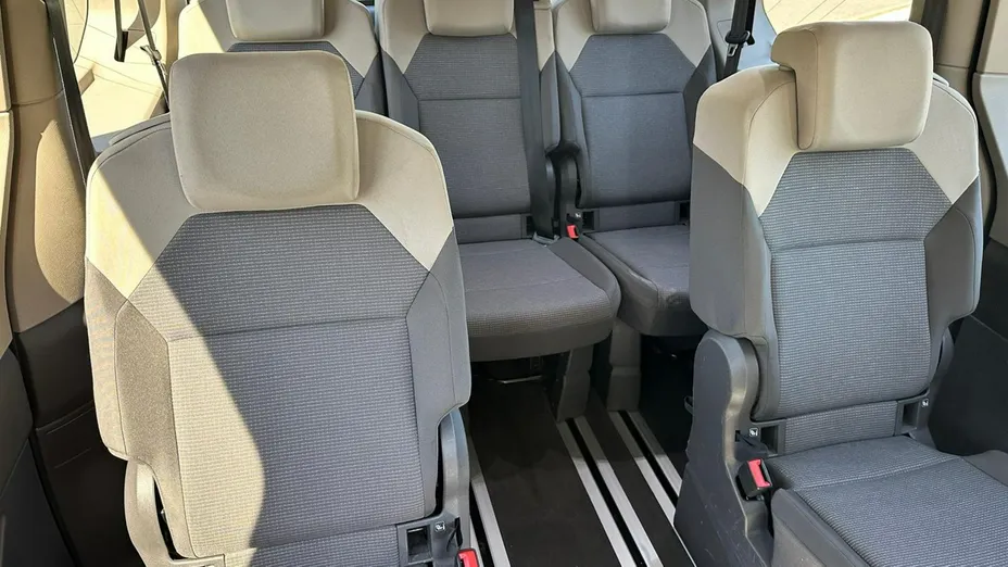 VOLKSWAGEN Multivan -