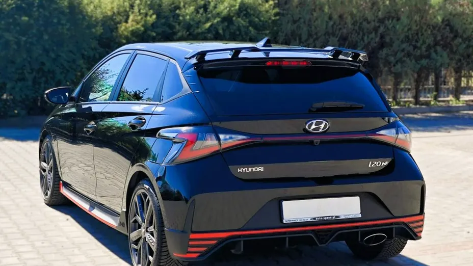 HYUNDAI i20 -