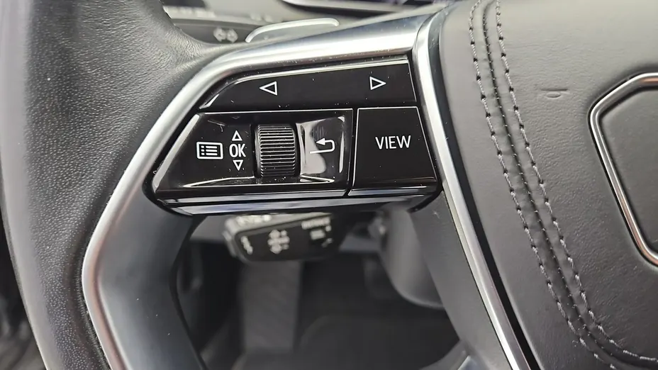 AUDI A8 -