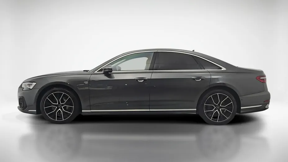 AUDI A8 -