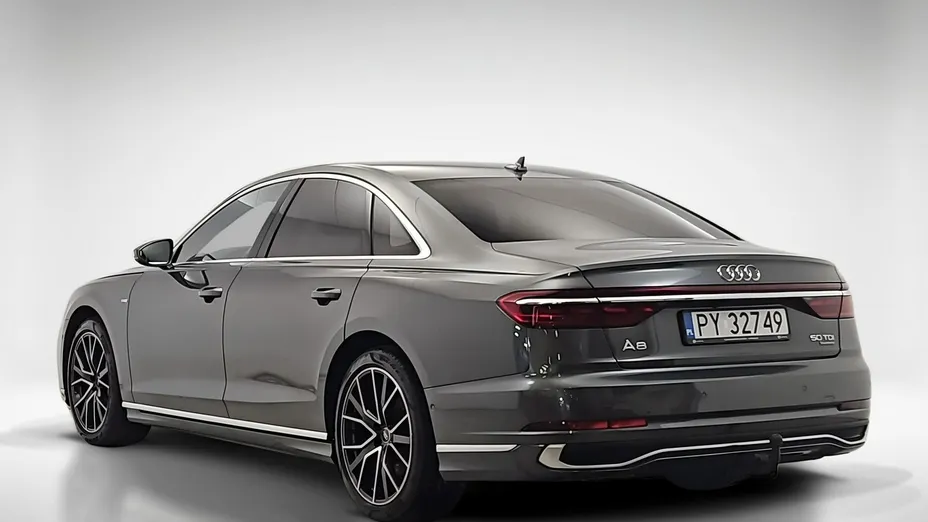 AUDI A8 -