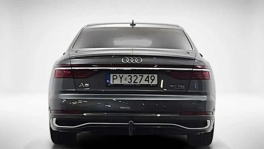AUDI A8 -