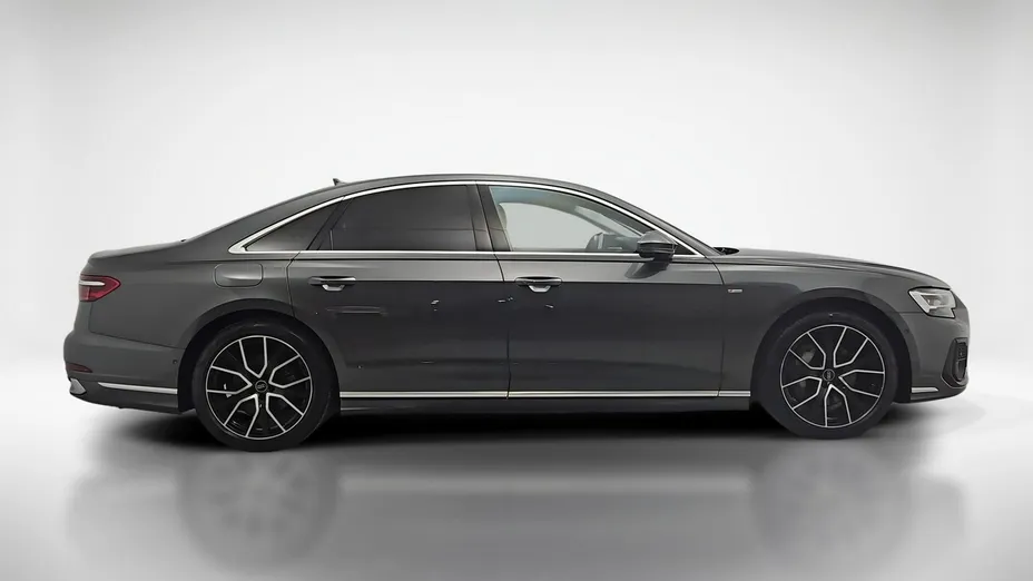 AUDI A8 -