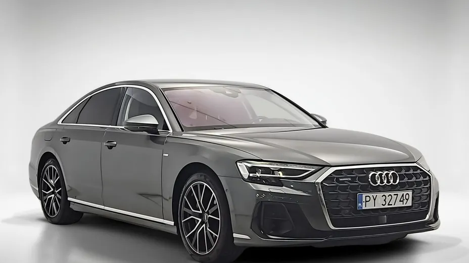 AUDI A8 -