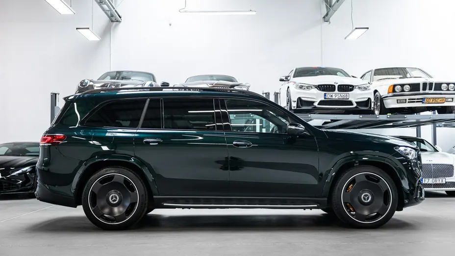 MERCEDES-BENZ GLS -