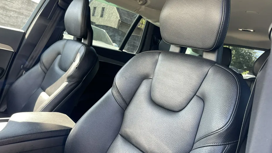 VOLVO XC90 -