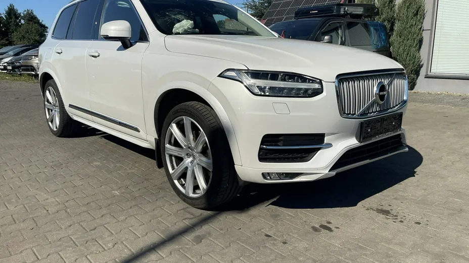 VOLVO XC90 -