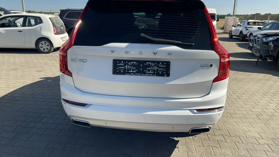 VOLVO XC90 -