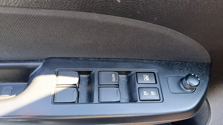 SUZUKI Swift -