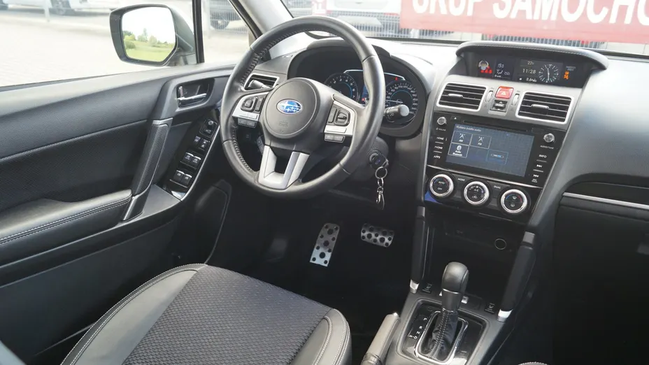 SUBARU Forester -