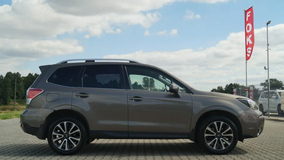 SUBARU Forester -