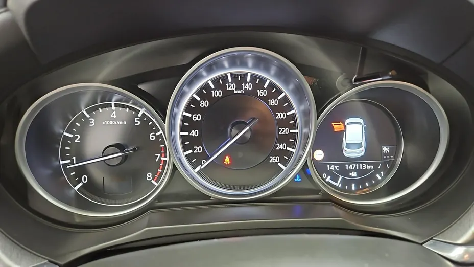 MAZDA 6 -
