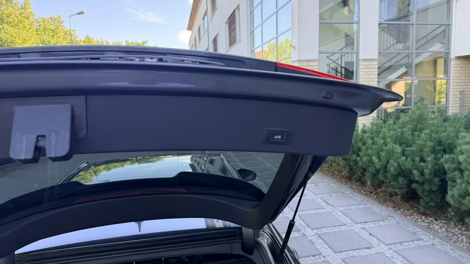 AUDI A6 -