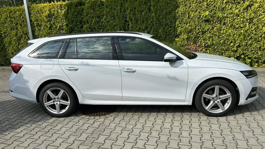 SKODA Octavia -