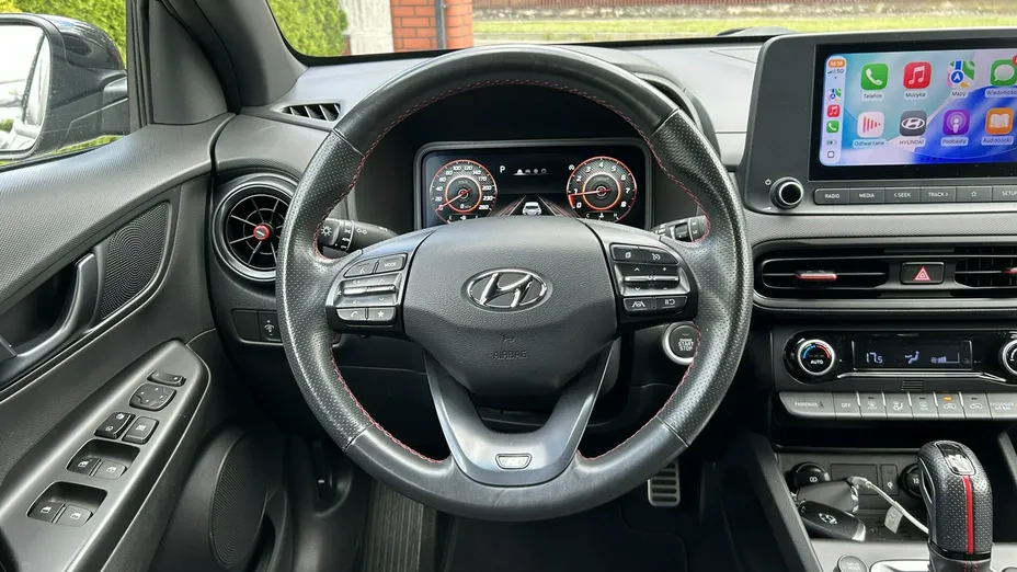 HYUNDAI Kona -