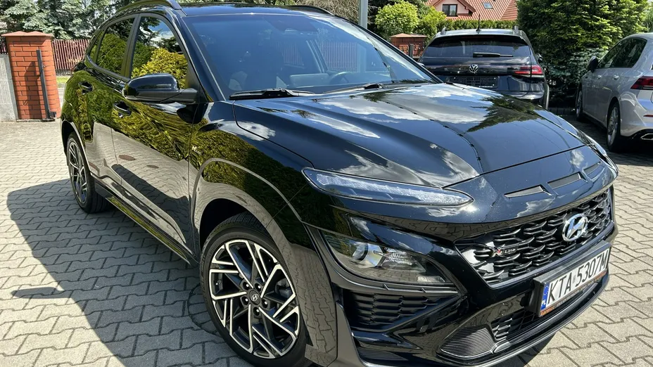 HYUNDAI Kona -