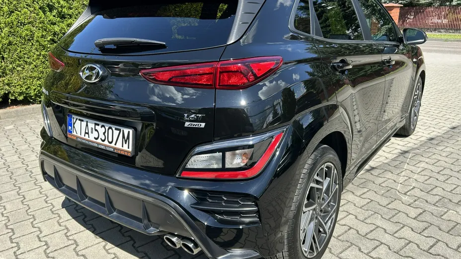 HYUNDAI Kona -