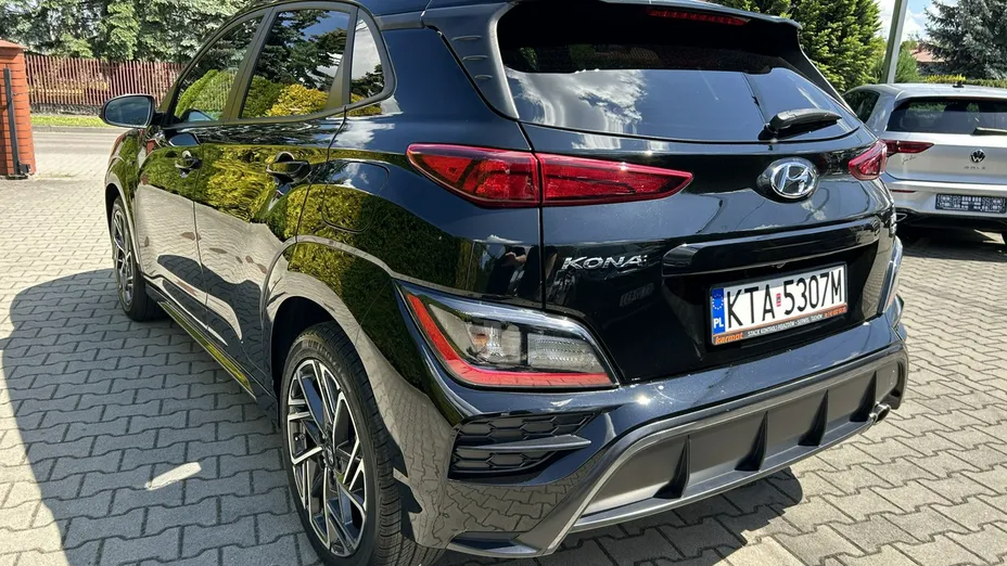 HYUNDAI Kona -