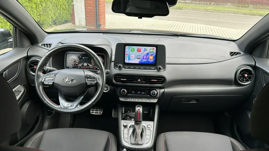 HYUNDAI Kona -