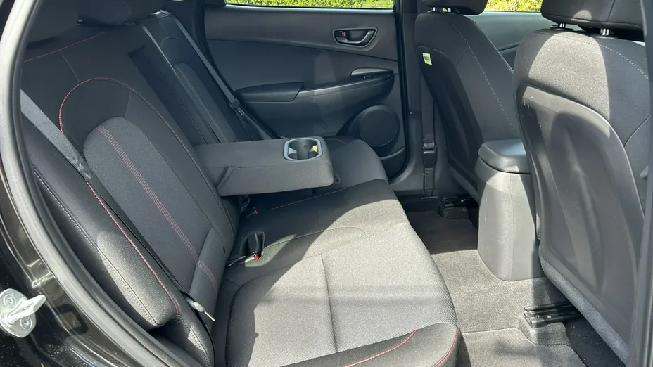 HYUNDAI Kona -