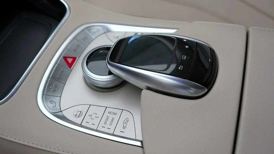 MERCEDES-BENZ S Klasa -
