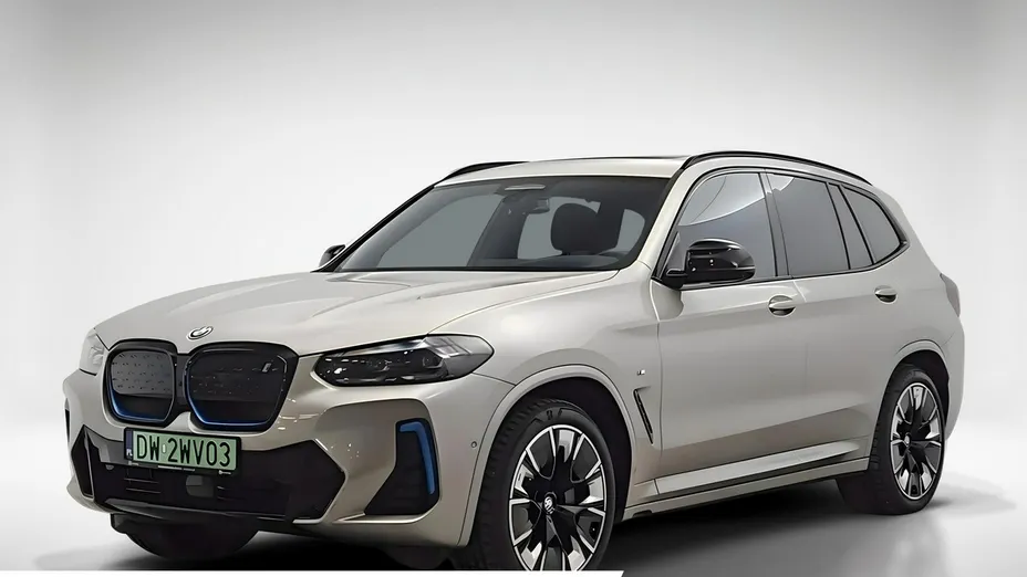 BMW iX3 -