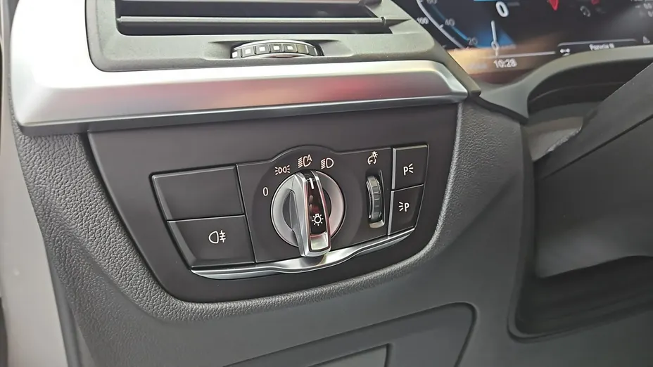 BMW iX3 -