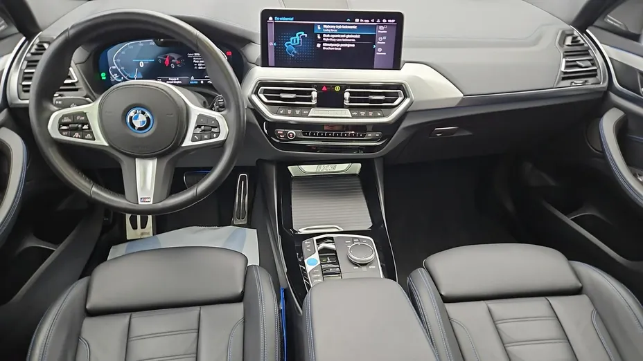 BMW iX3 -