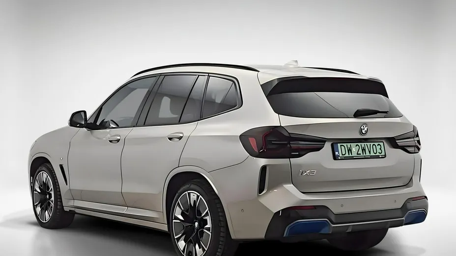 BMW iX3 -