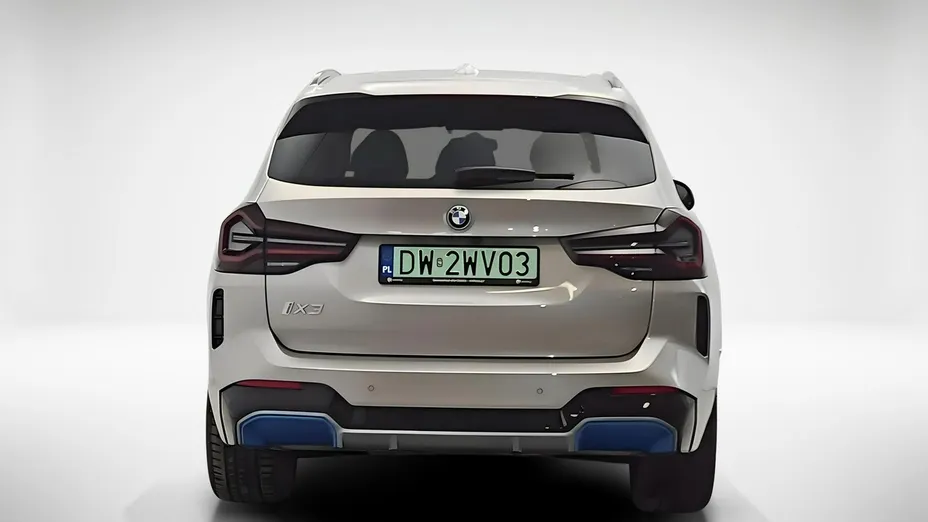 BMW iX3 -
