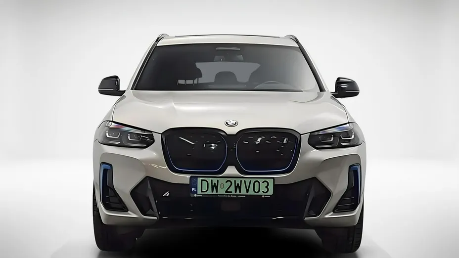 BMW iX3 -