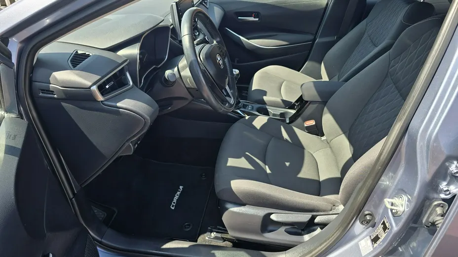 TOYOTA Corolla -