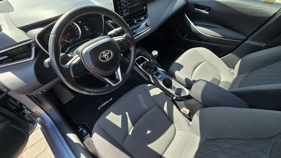 TOYOTA Corolla -