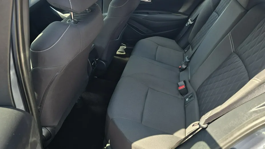 TOYOTA Corolla -