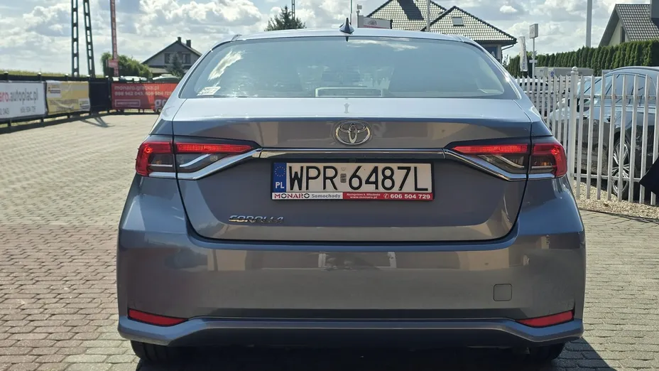 TOYOTA Corolla -