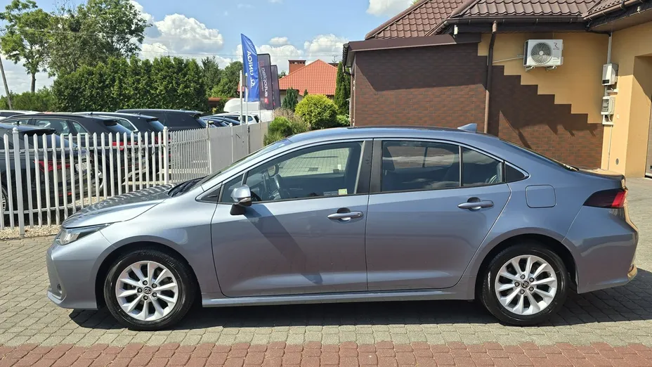 TOYOTA Corolla -