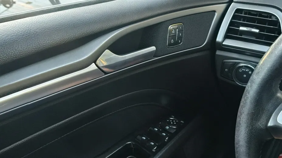 FORD Mondeo -