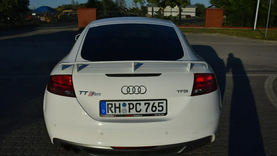AUDI TT -